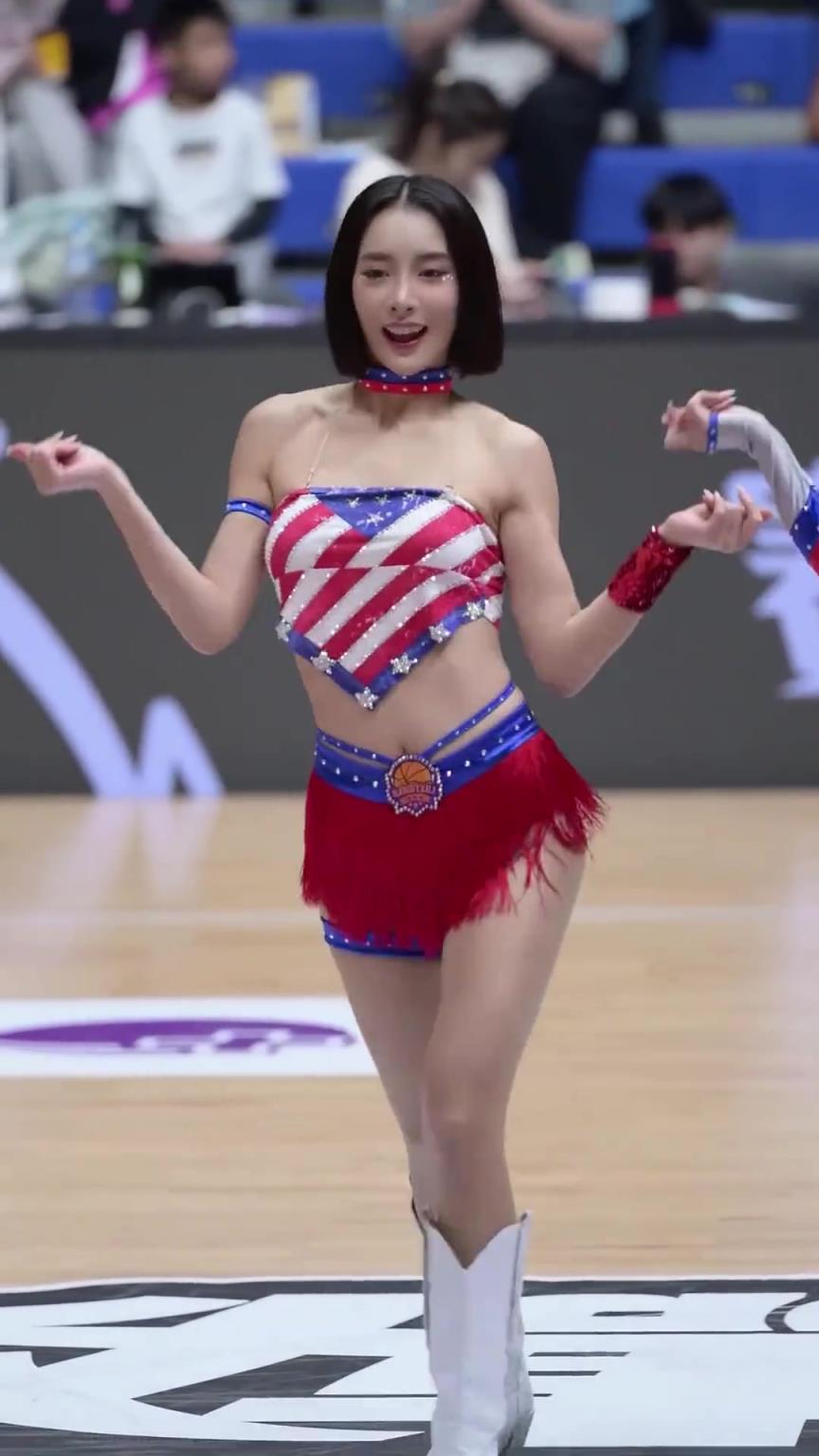 太離譜了 ！幾乎是完美女人！